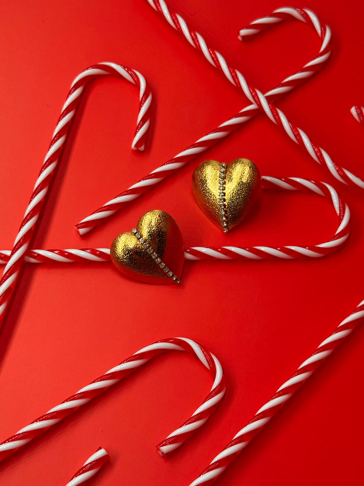Gold Love σκουλαρίκια σε σχήμα καρδιάς με στρας