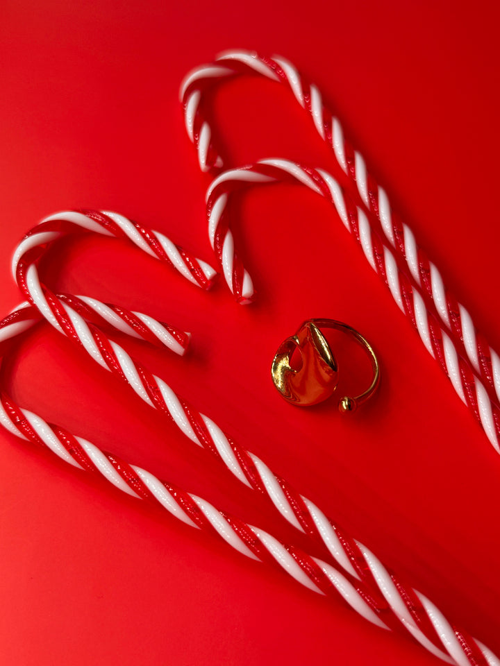 Mei δαχτυλίδι σε ιδιαίτερο σχήμα